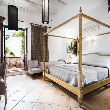 فندق Porta Di Castro Boutique