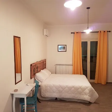 Le Sorgenti Del Papireto Bed & Breakfast *