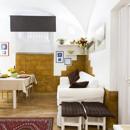 Palermo Central Holiday Apartment *