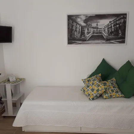 Pensionat La Camera Di Stella - Ai Normanni 2*