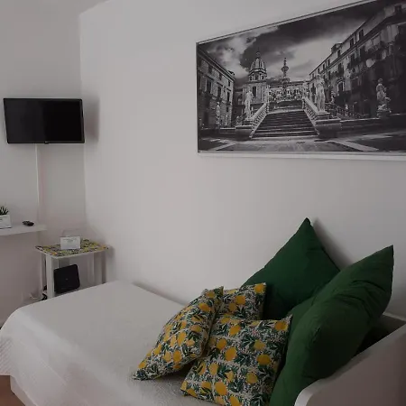 La Camera Di Stella - Ai Normanni 2* Palermo