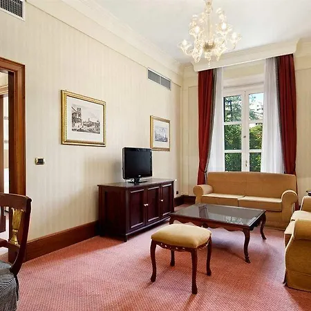Excelsior Palace Hotel