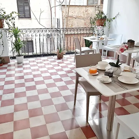 Ai Bed & Breakfast 2*