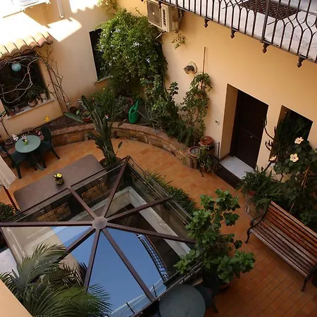 Bed & Breakfast Art Lincoln 3*
