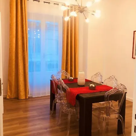 Apartamento Luminosissimo Grande Nel Centro Di