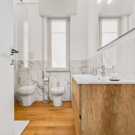 Residenza Dei Poeti - Roomy And Modern Flat Διαμέρισμα
