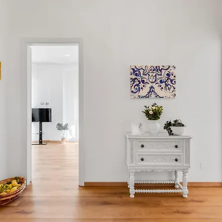 Residenza Dei Poeti - Roomy And Modern Flat Παλέρμο