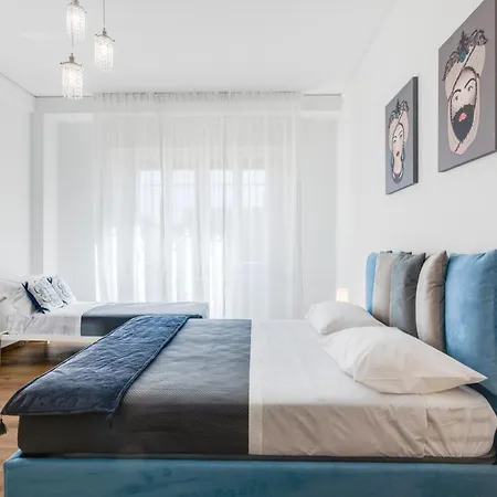 Residenza Dei Poeti - Roomy And Modern Flat Διαμέρισμα *