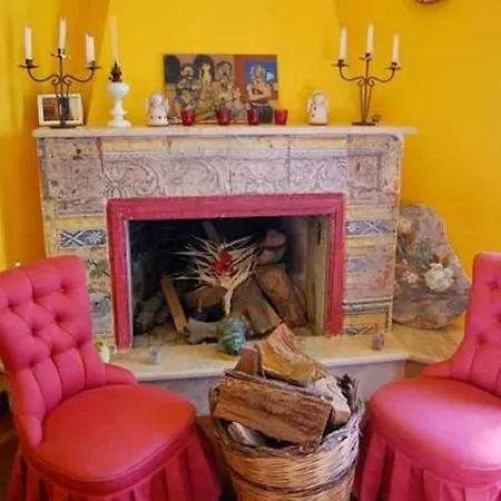 La Dimora Del Genio Bed & Breakfast 3*