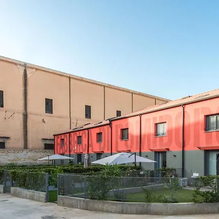 Casa Con Giardino All'ex Fabbrica Di Pomodoro
