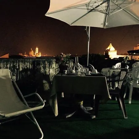 Camelot Couette-café Palerme