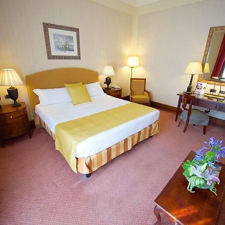 Excelsior Palace Hotel 4*