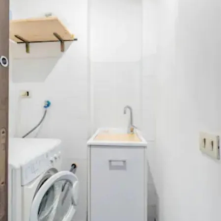 Tavola Tonda Apartment