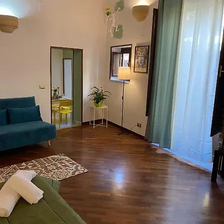 Charming House In The Historic Center Of Appartamento *