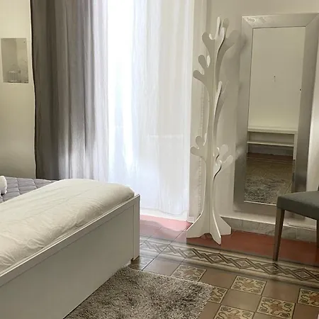 Politeama Art Bed & Breakfast 2*