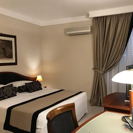Massimo Plaza Hotel