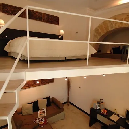 Hotell Ucciardhome