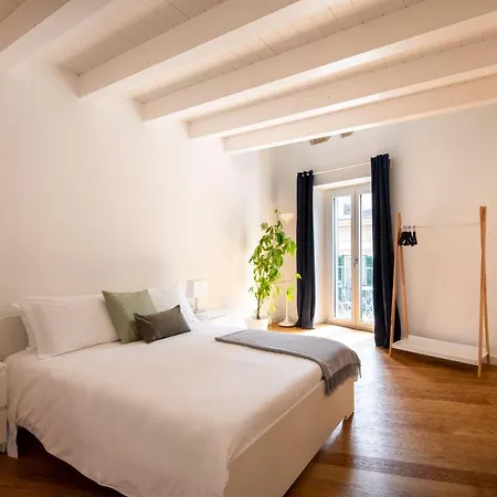 Vittorio Emanuele With Terrace By Wonderful Italy Apartment