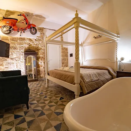 Porta Di Castro Boutique فندق