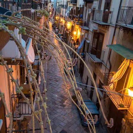 Le Vie Di Ballarò Casa vacanze *