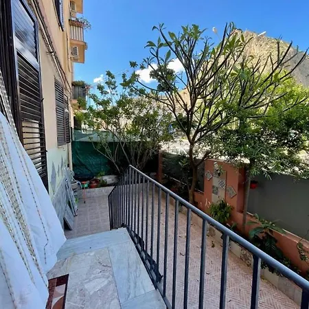 Lilibet Apartment Palermo