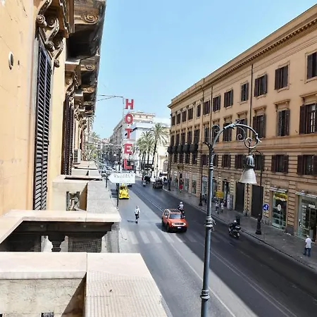 Mamamia Al Teatro Biondo Affittacamere Palermo