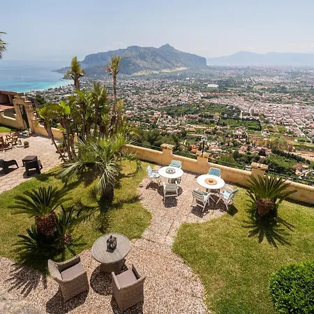 Villa Vista Mare Con Piscina Privata A Mondello