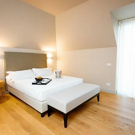 Politeama 4*
