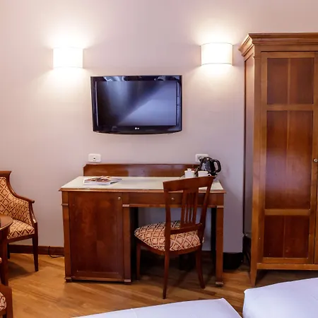 Western Ai Cavalieri فندق 4*