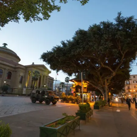 Hotel Massimo Plaza 4*