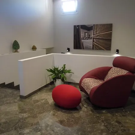 فندق Debellini Design 4*