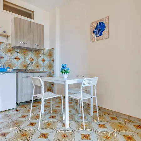 Apartment Azzurra- Affitti Brevi Italia