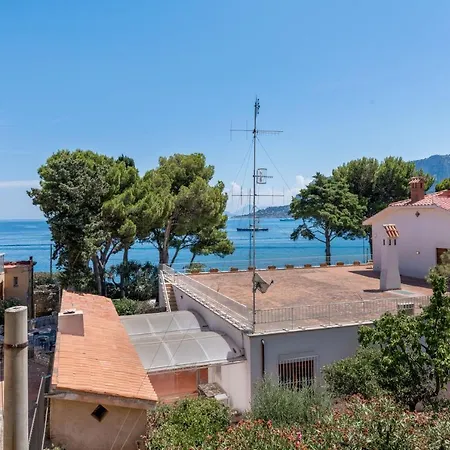 Azzurra- Affitti Brevi Italia Palermo