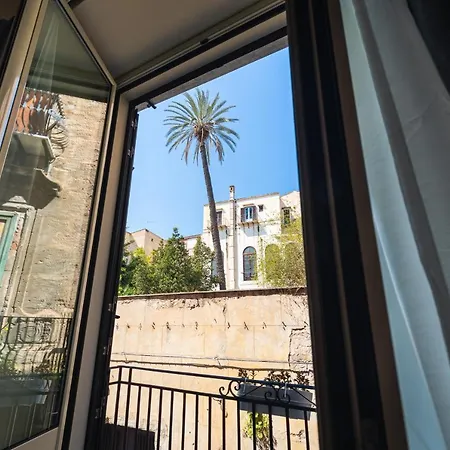 Open Sicily - Near Quattro Canti Apartahotel *