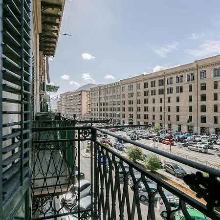 Apartment Corso Dei Mille Station Flat With Balcony