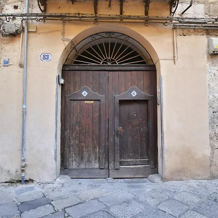 Iflat Casa Bastiana Arte E Tradizione Siciliana Apartment