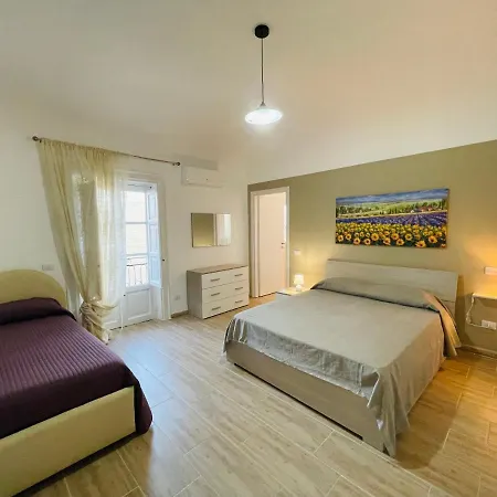 Mika House Penzion Palermo
