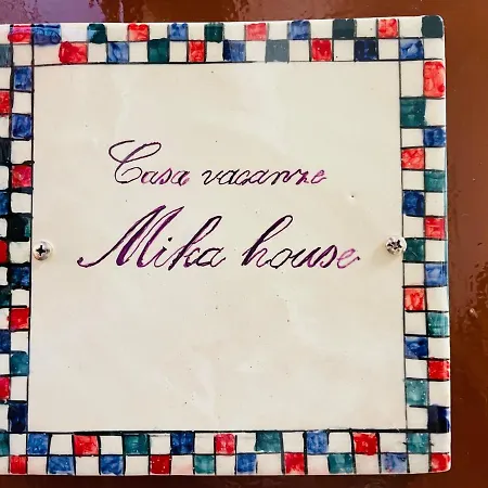 Mika House Penzion *