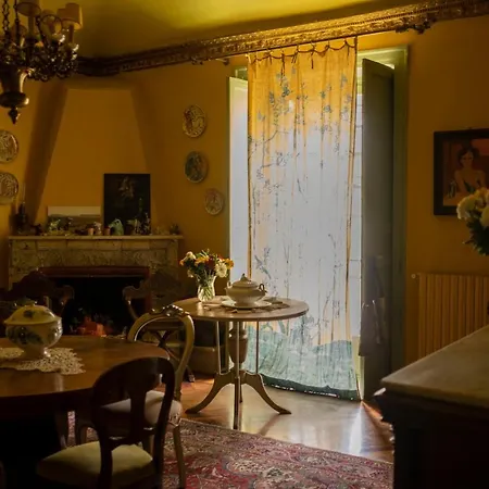 La Dimora Del Genio Bed & Breakfast 3*
