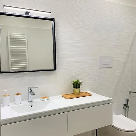 Apartment Rosato 2 - Moderno E Confortevole Con Spazio Esterno Tra Mondello E Il Centro Storico