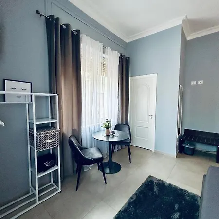 Ungheria Ottantaquattro Bed & Breakfast *