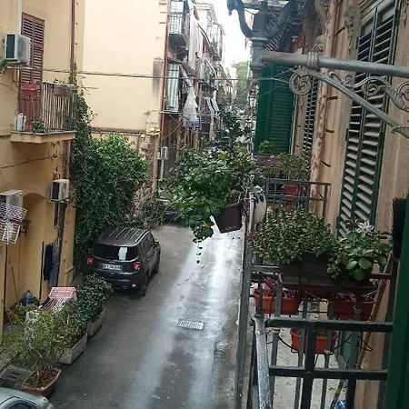 Apartment Zu' Nicola Palermo