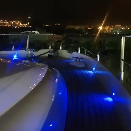 Botel Layla Yacht Palermo
