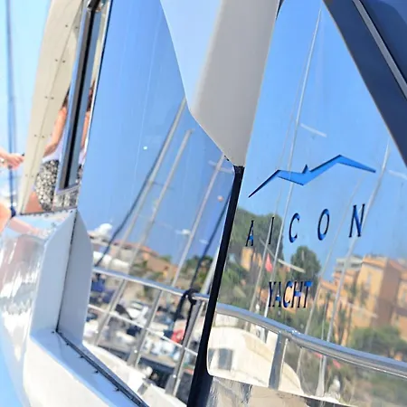 Layla Yacht Botel Palermo