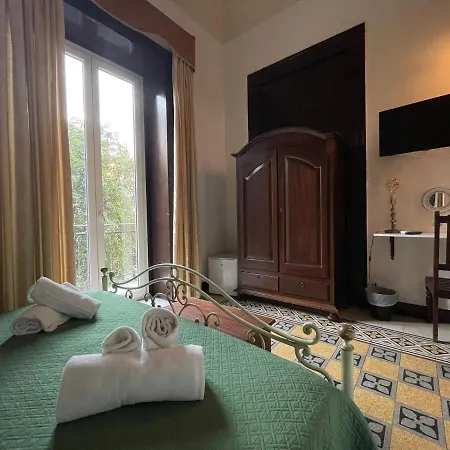 Teatro Del Sole Cavour Guest house *
