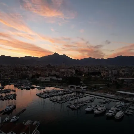 Botel Giorgia House Boat Palermo