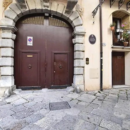 Iflat Agli Archetti Del Centro Palermo