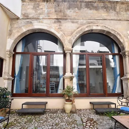 Apartment Iflat Agli Archetti Del Centro