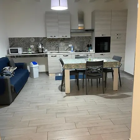 La Casa Di Nino Apartment *