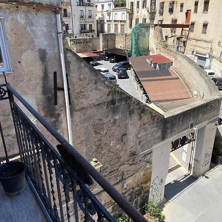 Al Parlatoio Del Centro Storico